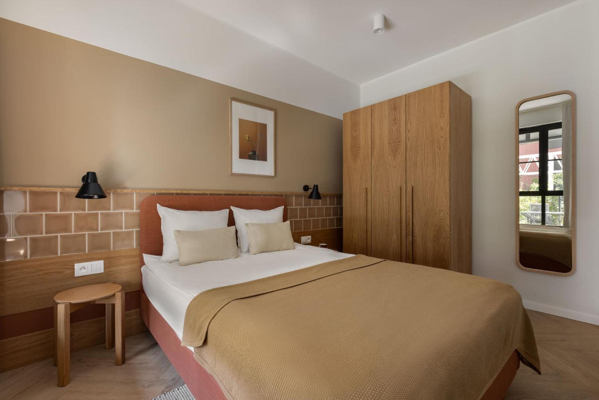 Solidarnosc Three Bedrooms & Garden Appartamento