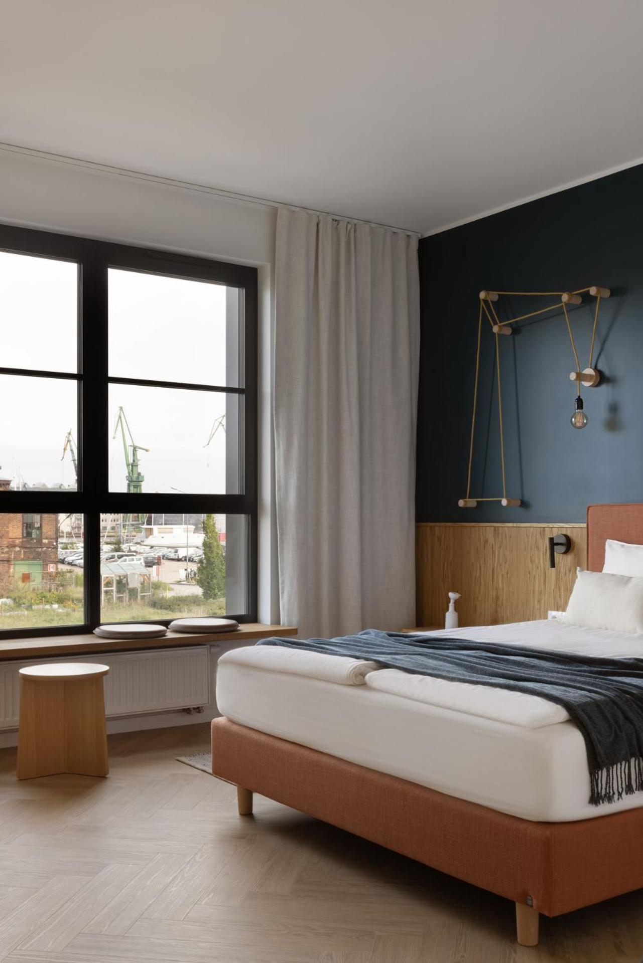 Solidarnosc Three Bedrooms & Garden * Danzica